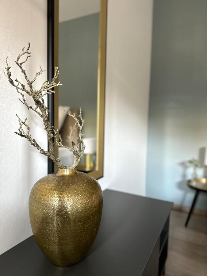באיירוט Rotmain Apartments מראה חיצוני תמונה