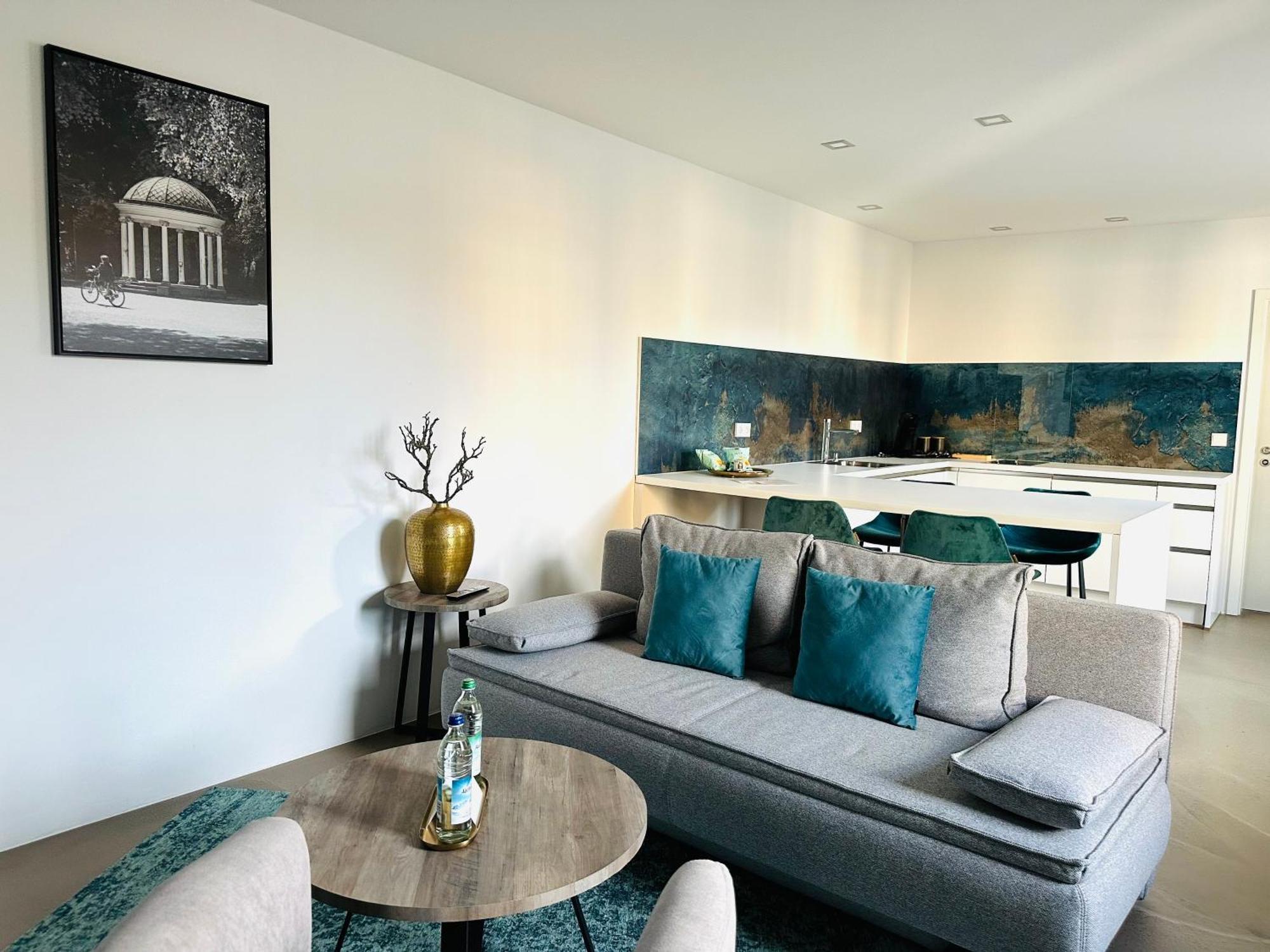 באיירוט Rotmain Apartments מראה חיצוני תמונה