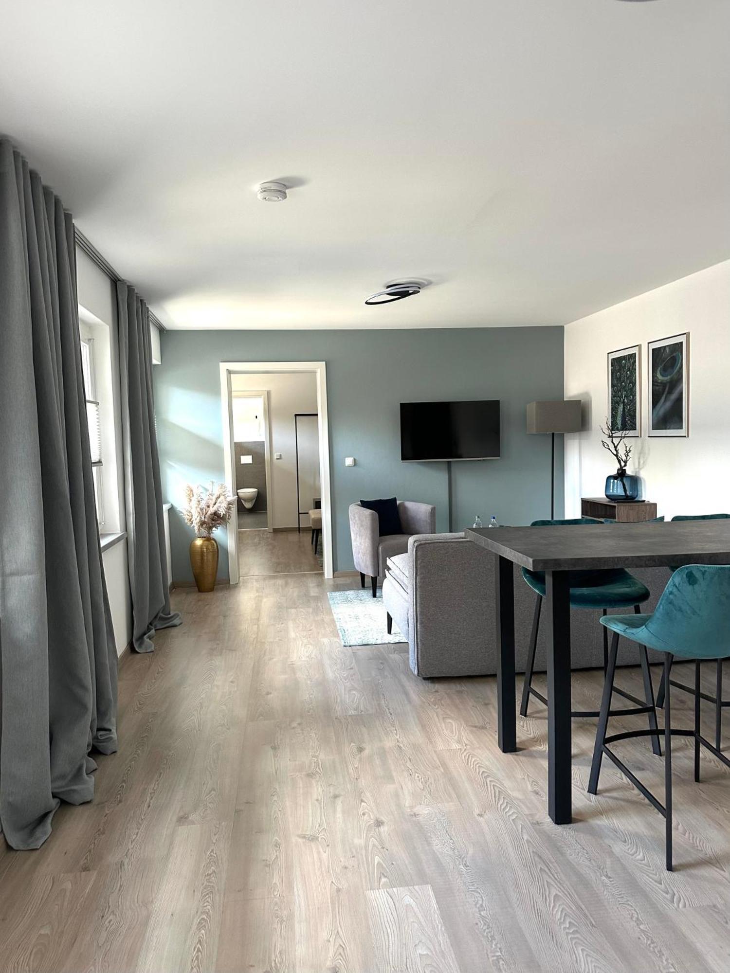 באיירוט Rotmain Apartments מראה חיצוני תמונה